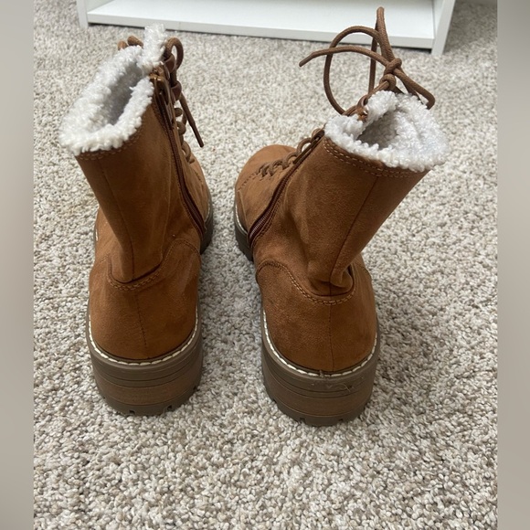 Target boots - Picture 4 of 4